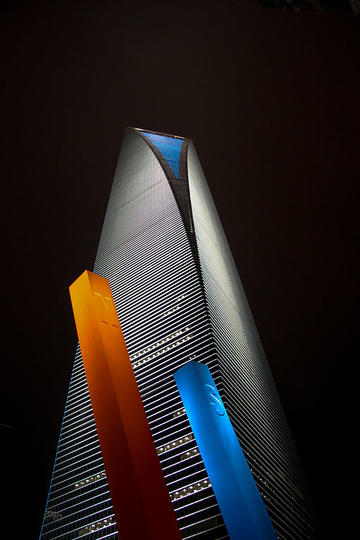 View to the top of the Shanghai World Financial Centre at night. Credit: Wikimedia Commons
